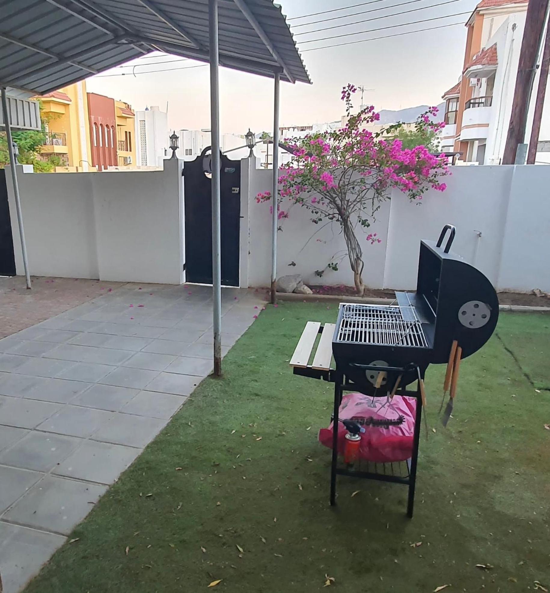Legacy Hostel Muscat Exterior photo